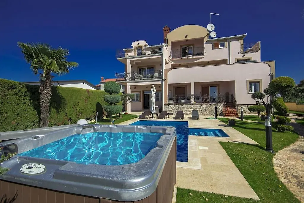 Teo Apartment Porec