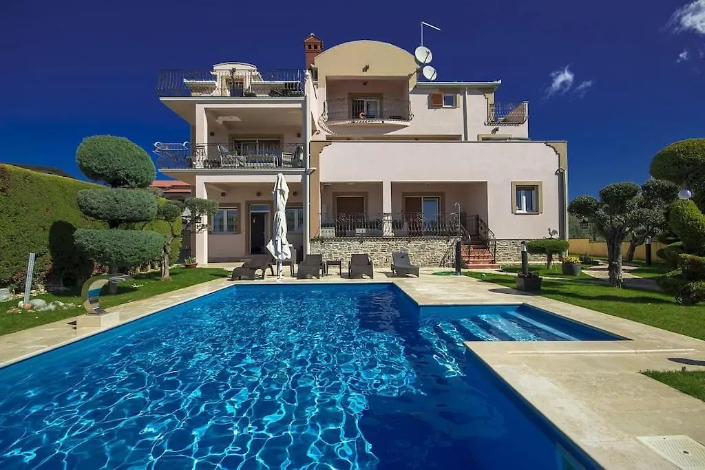 Teo Apartment Porec