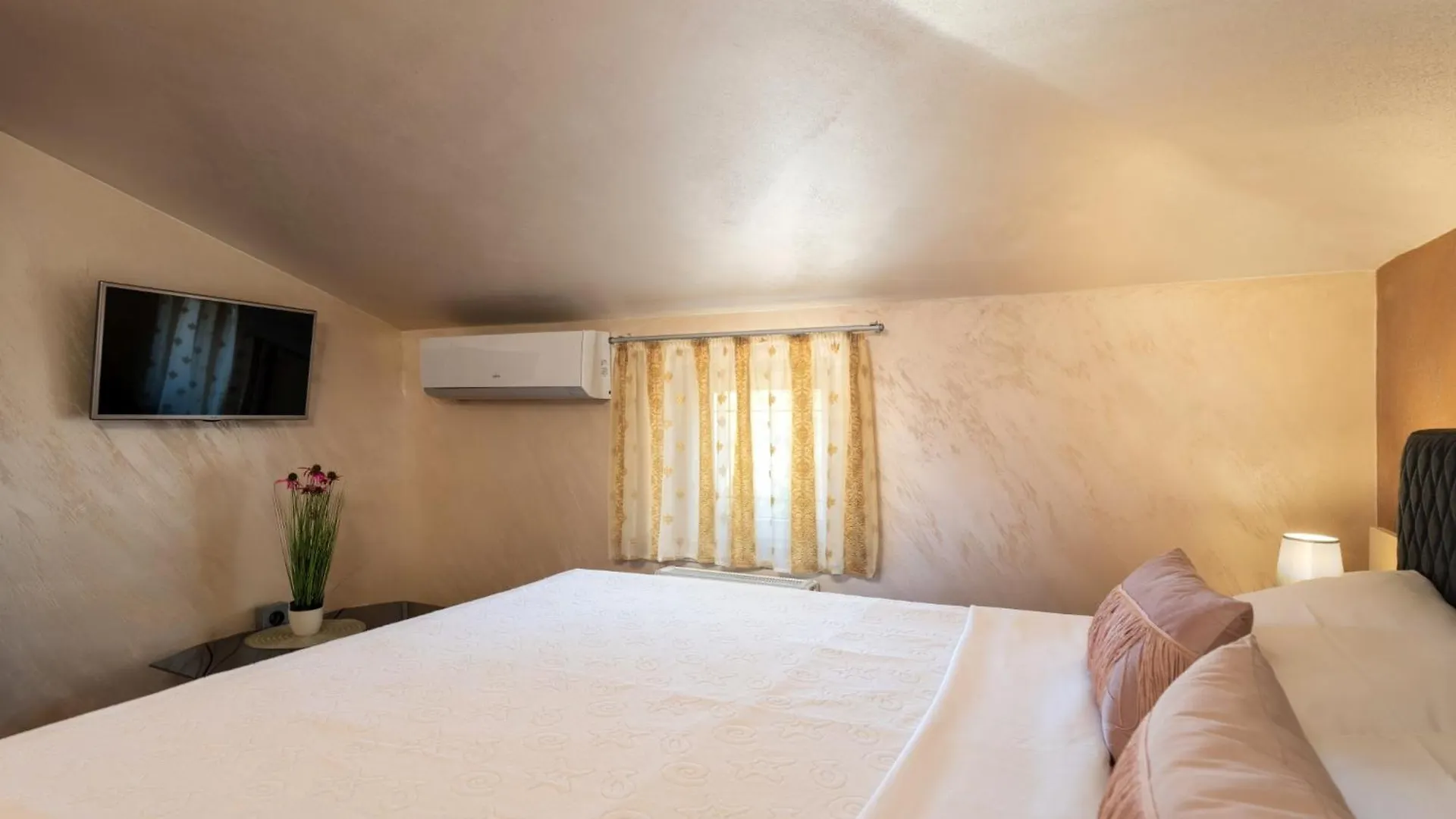 Teo Apartment Porec Croatia