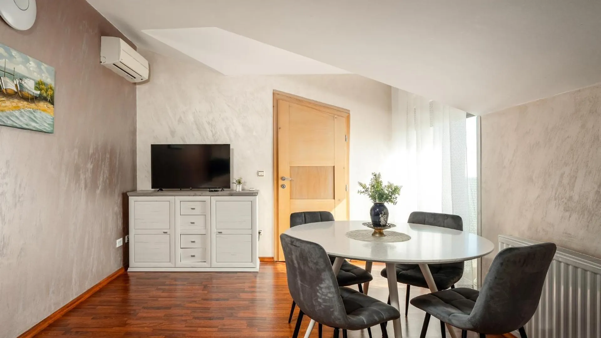 Teo Apartment Porec 0*,  Croatia